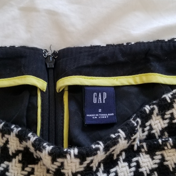 B&W Mini Skirt - Picture 5 of 7